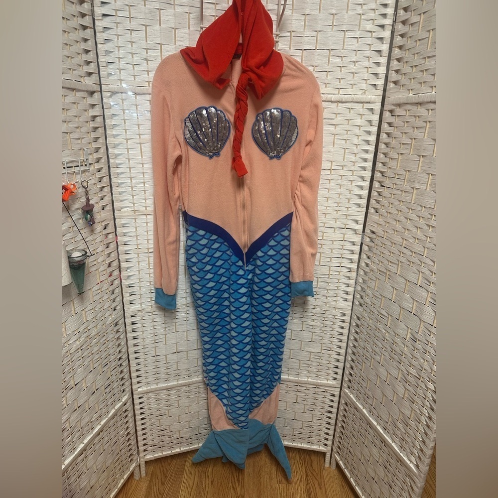 Just Love woman’s one piece mermaid pj’s bodysuit euc size Small‎